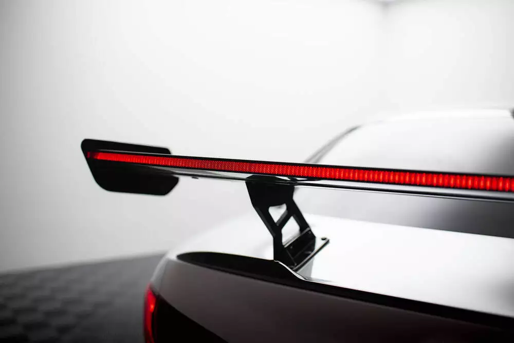 Carbon Spoiler + Led Alfa Romeo Giulia Quadrifoglio - Image 2