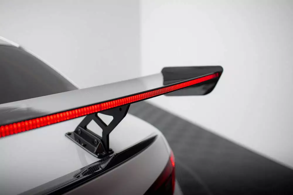 Carbon Spoiler + Led Alfa Romeo Giulia Quadrifoglio - Image 6