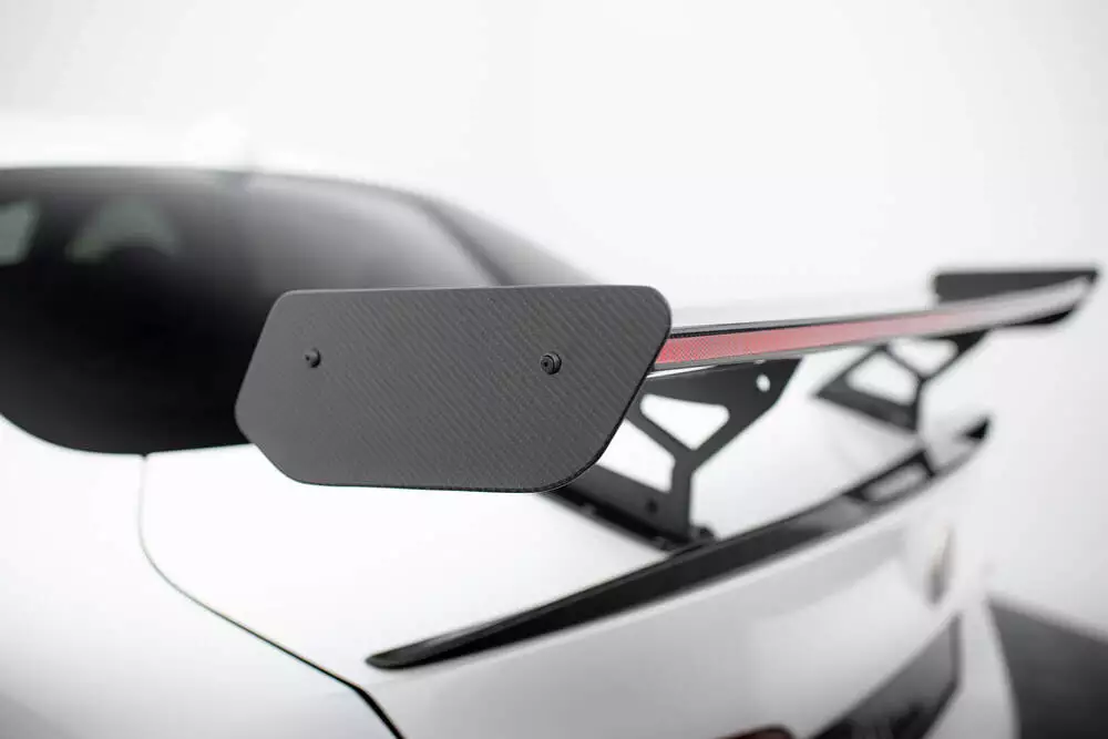 Carbon Spoiler + Led Alfa Romeo Giulia Quadrifoglio - Image 9