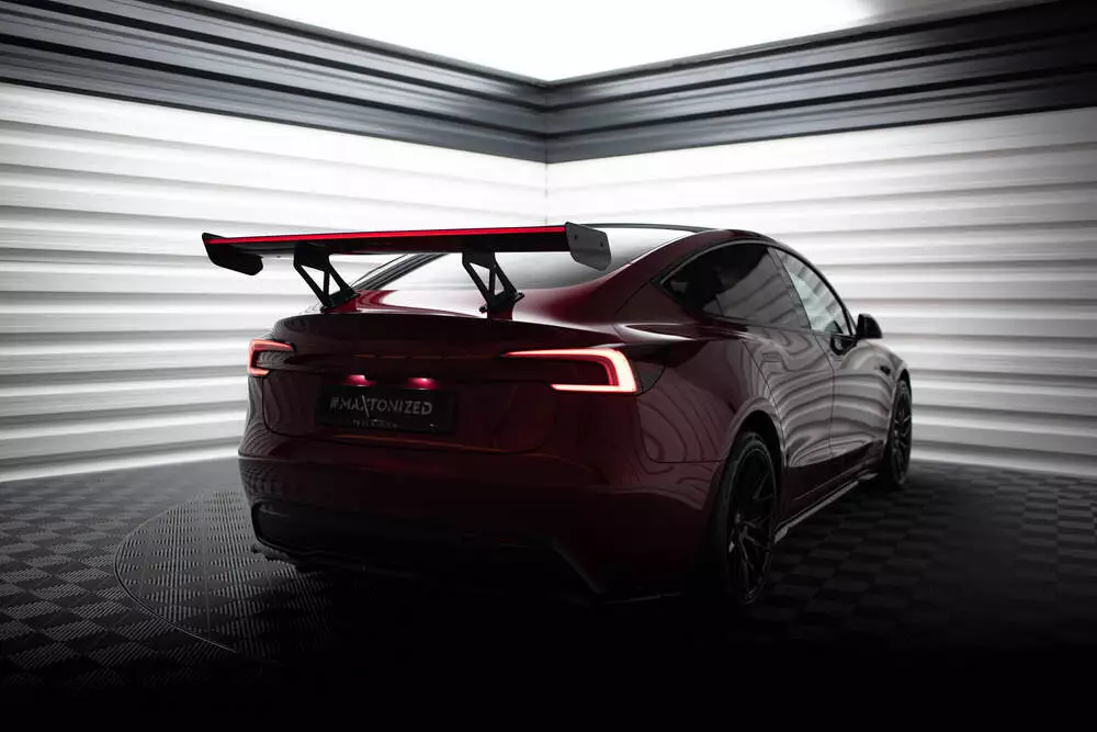 Carbon Spoiler + Led Tesla Model 3 - Image 5