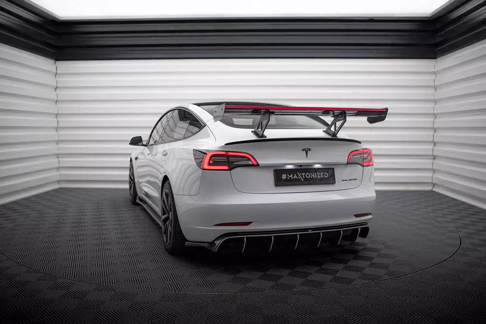 Carbon Spoiler + Led Tesla Model 3 - Image 6