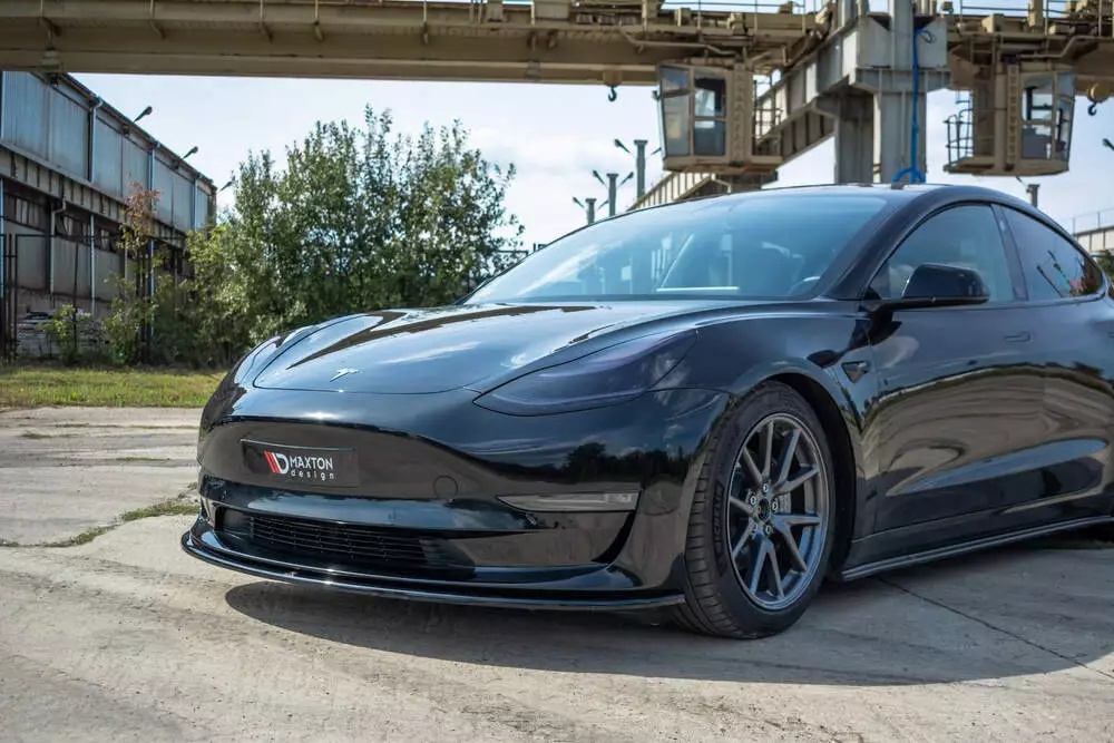 Front Splitter Tesla Model 3 - Image 2