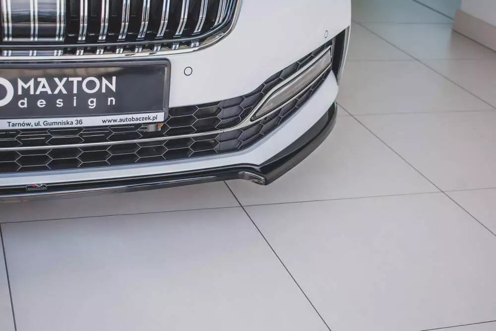 Front Splitter V.1 Skoda Superb Liftback / Combi Mk3 Facelift - Image 3