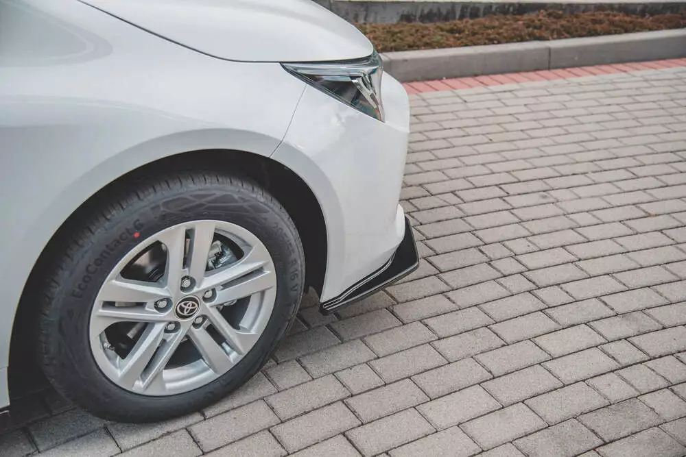 Front Splitter V.1 Toyota Corolla Xii Touring Sports/ Hatchback - Image 4
