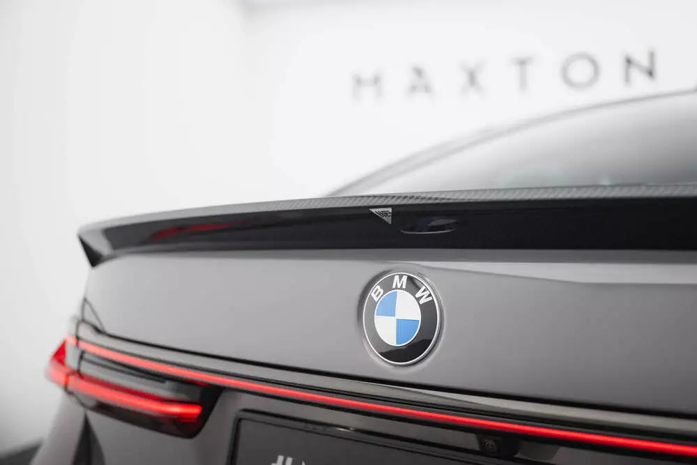 Prepreg Carbon Fiber Tailgate Spoiler Bmw 7 G11 / G11 Facelift - Image 4