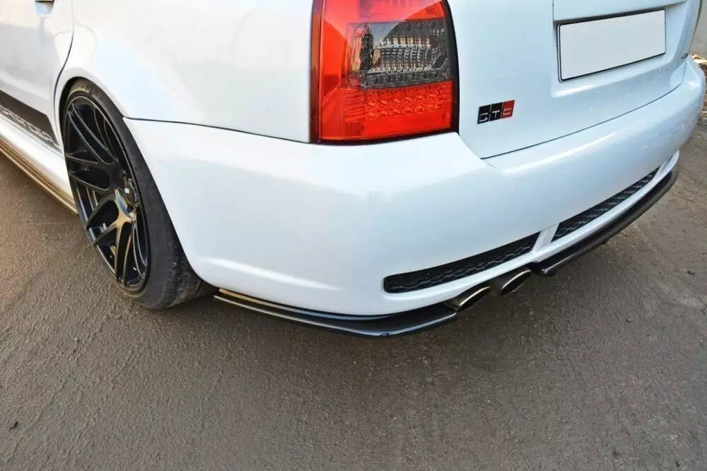 Rear Splitter Audi Rs4 B5 (With A Vertical Bar) - Image 2