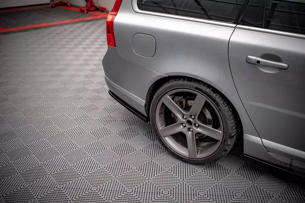 Rear Side Splitters Volvo V70 Mk3 - Image 3
