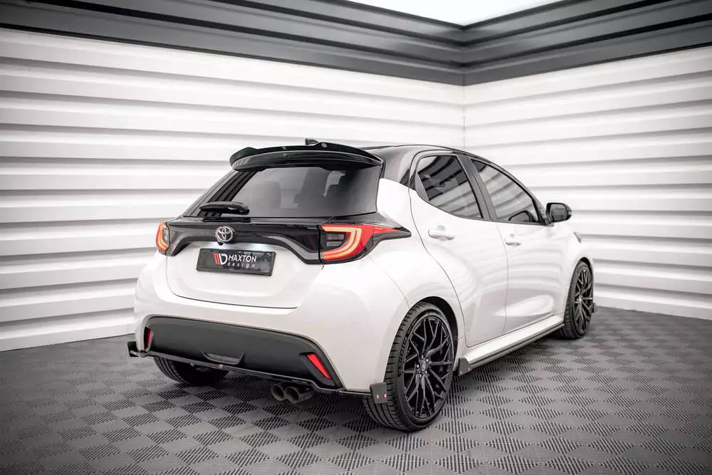 Rear Splitter V.1 + Flaps Toyota Yaris Mk4