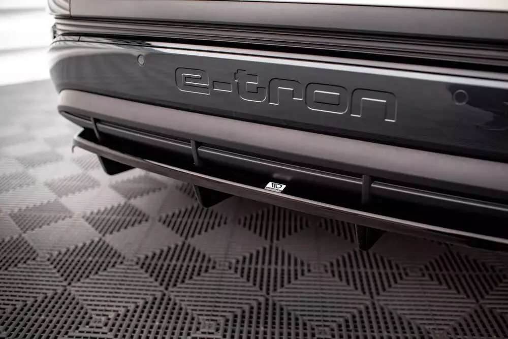 Rear Splitter (With Vertical Bars) Audi Q4 E-tron Sportback S-line Mk1 - Image 4