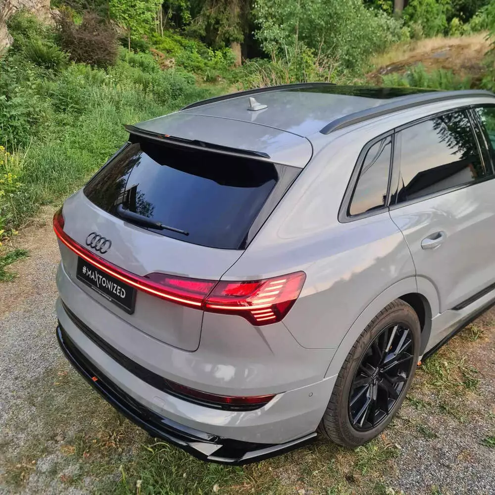 Rear Splitter (With Vertical Bars) Audi E-tron S-line - Image 4