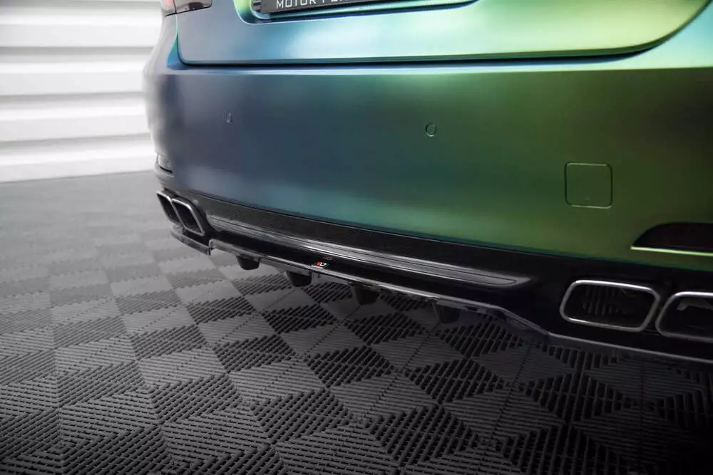Rear Splitter (With Vertical Bars) Bmw 7 F01 - Image 3