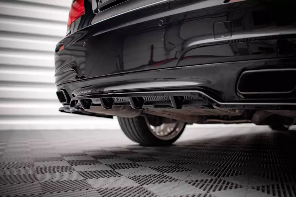 Rear Splitter (With Vertical Bars) Bmw 7 M-pack F01 - Image 2