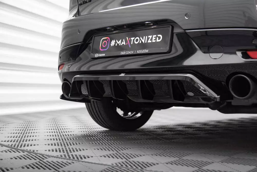 Rear Splitter (With Vertical Bars) Mazda 3 Mk4