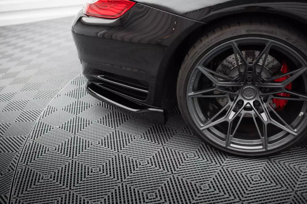 Rear Splitter (With Vertical Bars) Porsche 911 Turbo 997 - Image 4