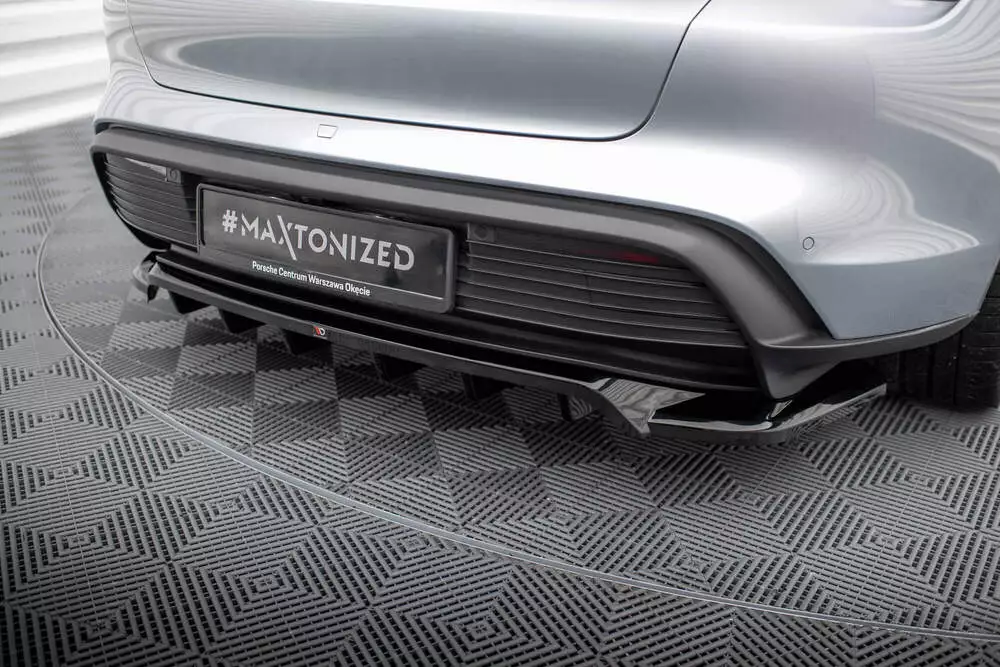 Rear Splitter (With Vertical Bars) Porsche Taycan / Taycan 4 / Taycan 4s / Taycan Gts Mk1