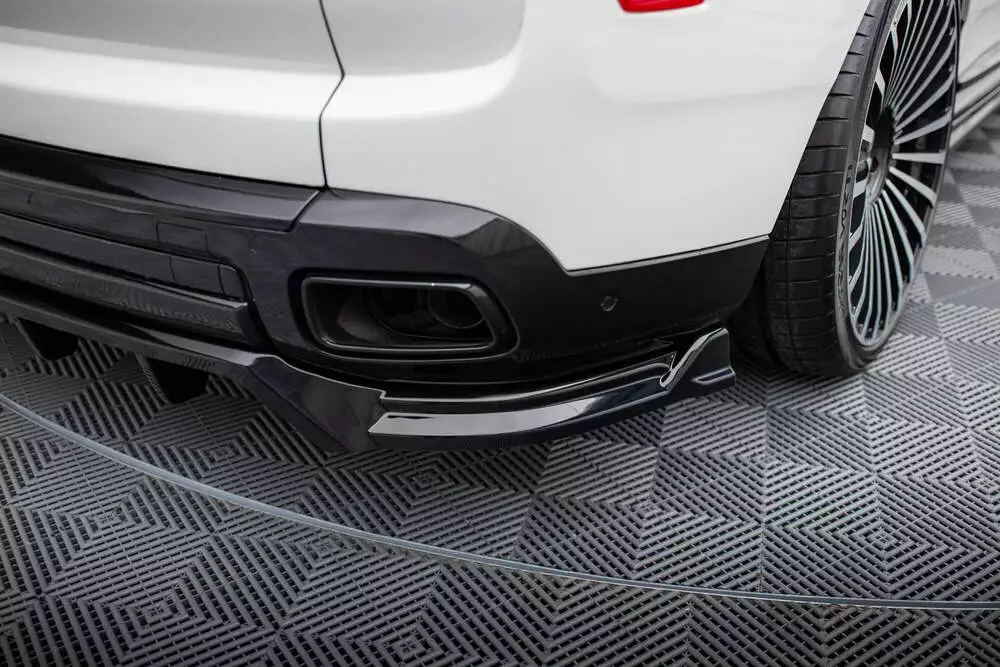 Rear Splitter (With Vertical Bars) Rolls Royce Cullinan - Image 3