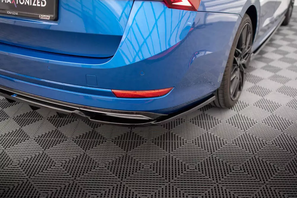 Rear Splitter (With Vertical Bars) Skoda Octavia Sportline Mk4 - Image 2