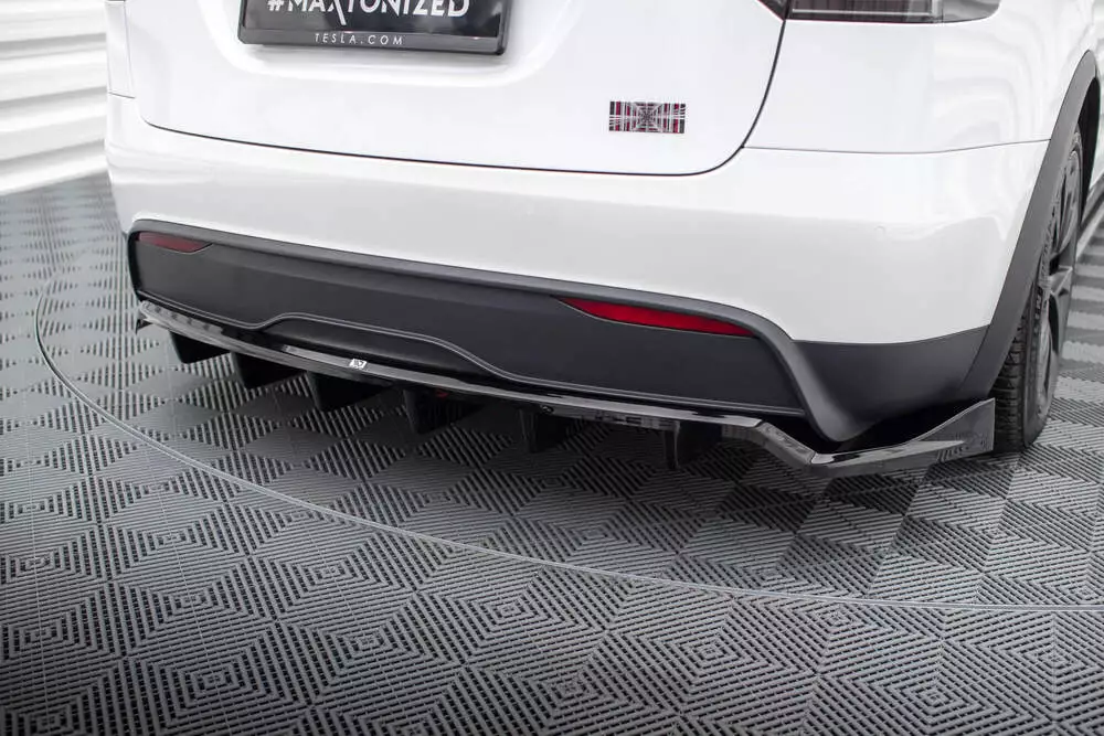 Rear Splitter (With Vertical Bars) Tesla Model X Mk1 Facelift