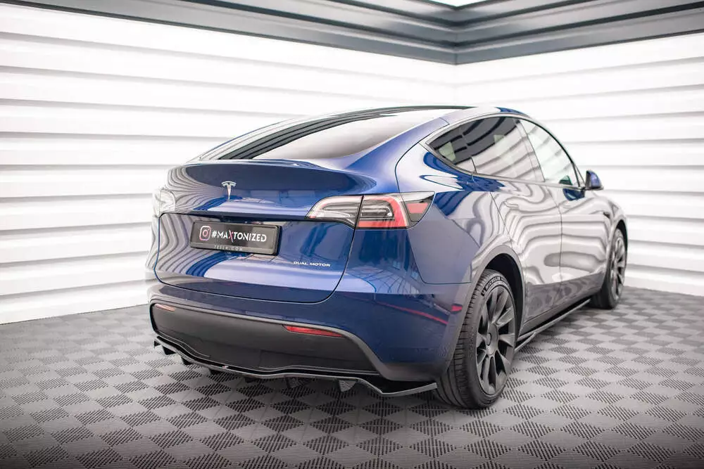 Rear Splitter (With Vertical Bars) Tesla Model Y