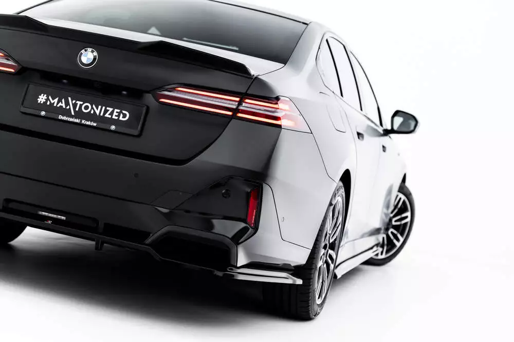 Rear Splitter (With Vertical Bars) V.1 Bmw 5 / I5 M-pack G60 - Image 2