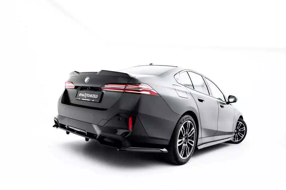 Rear Splitter (With Vertical Bars) V.1 Bmw 5 / I5 M-pack G60 - Image 3