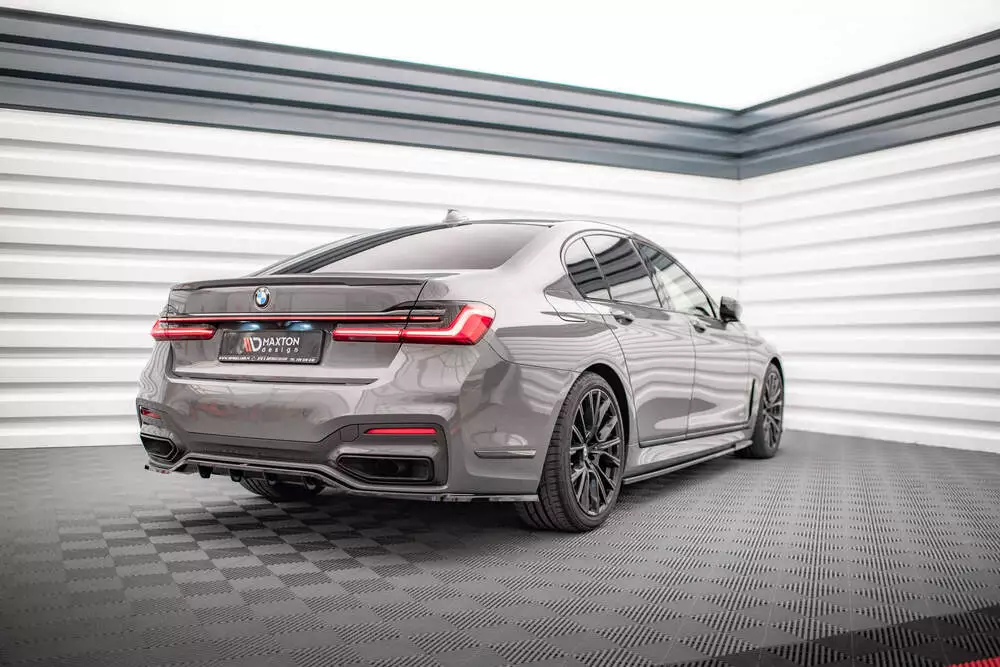 Rear Splitter (With Vertical Bars) V.1 Bmw 7 M-pack G11 / G12 Facelift