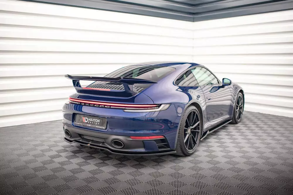Rear Splitter (With Vertical Bars) V.1 Porsche 911 Carrera Aero / Carrera Gts 992 - Image 4
