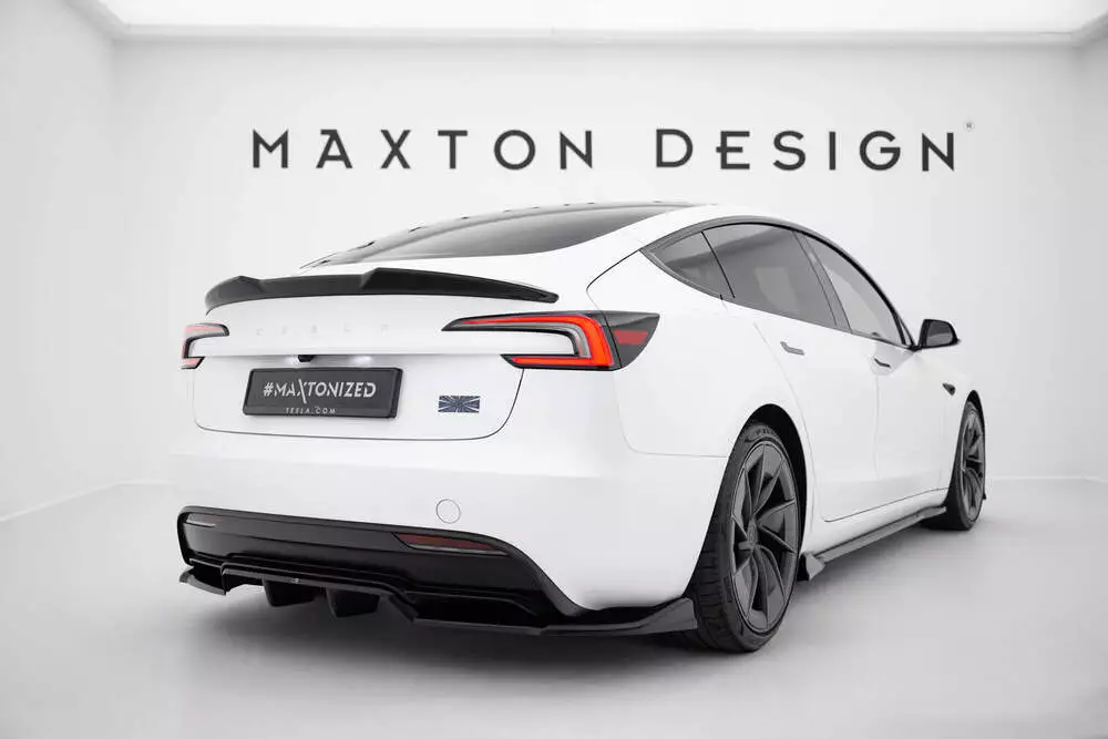 Rear Splitter (With Vertical Bars) V.1 Tesla Model 3 Performance Mk1 Facelift - Image 3
