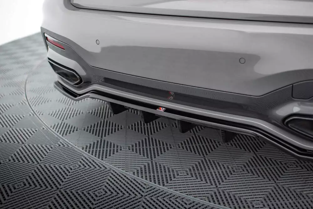 Rear Splitter (With Vertical Bars) V.2 Bmw 7 M-pack G11 / G12 Facelift - Image 5