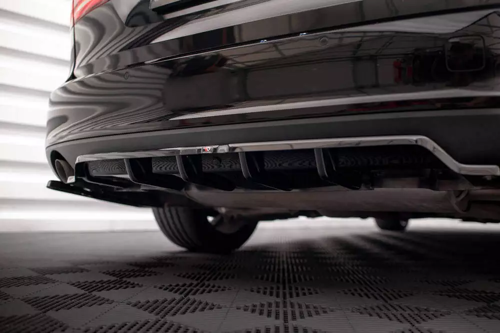 Rear Splitter (With Vertical Bars) V.2 Volvo V90 Mk2 - Image 5