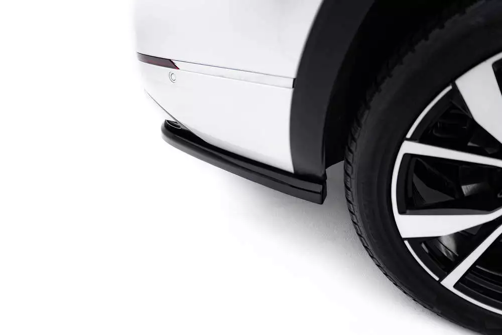 Rear Splitter (With Vertical Bars) Volkswagen Atlas R-line Mk1 Facelift 2 - Image 4