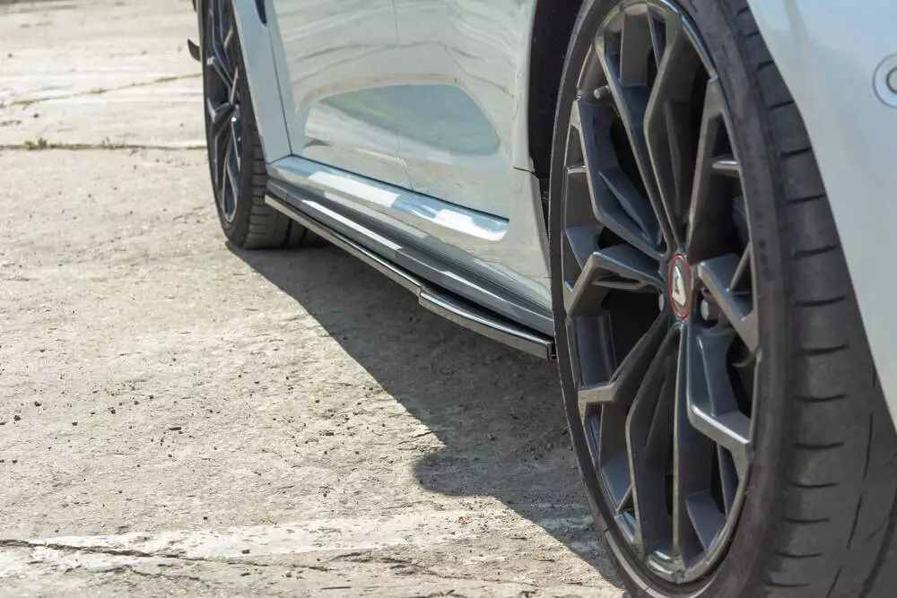 Side Skirts Diffusers Renault Megane Iv Rs - Image 4