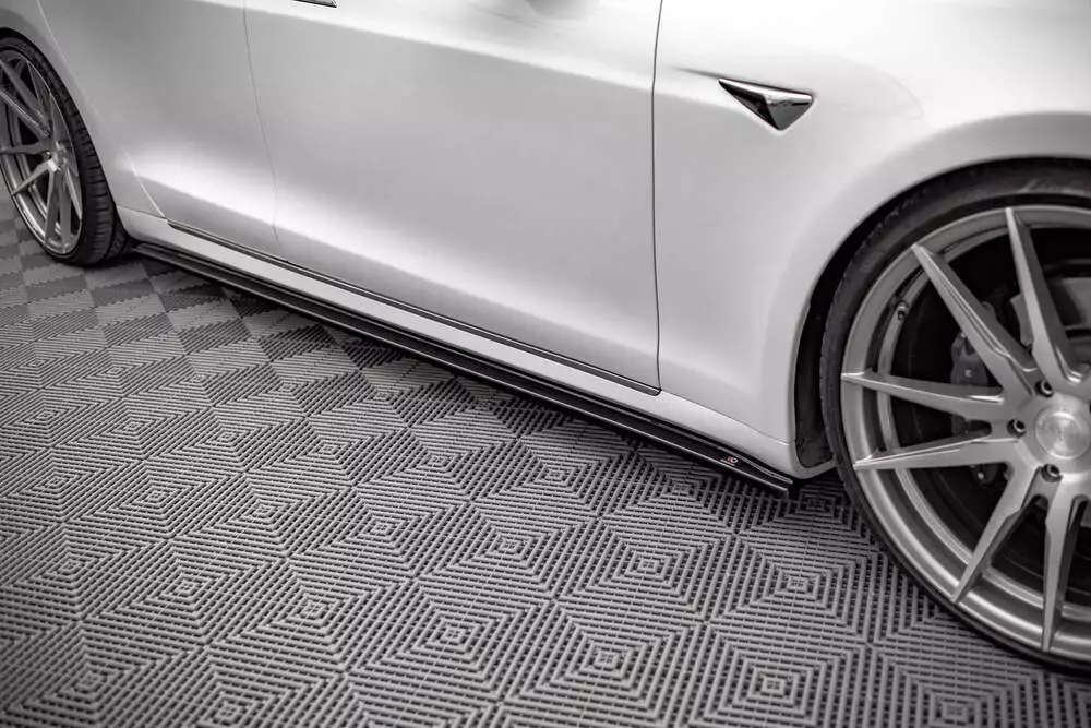 Side Skirts Diffusers Tesla Model S Facelift - Image 3