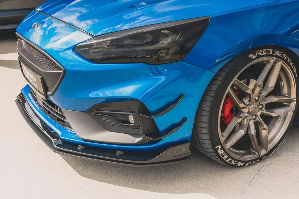 Set Of Front Splitters Ford Focus Mk4 St-line - Image 4