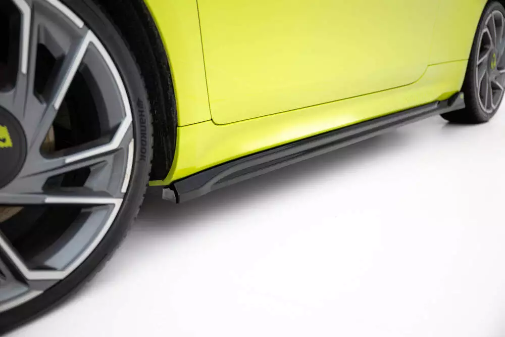 Set Of Splitters Abarth 500e - Image 6