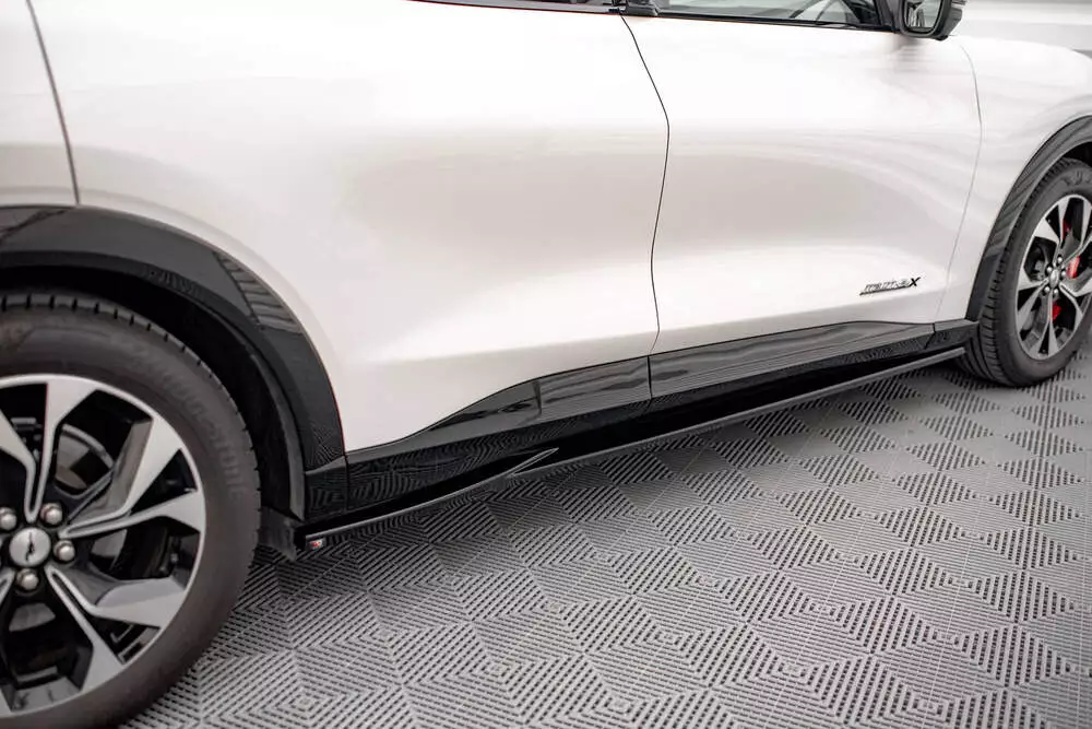 Side Skirts Diffusers Ford Mustang Mach-e Mk1 - Image 2