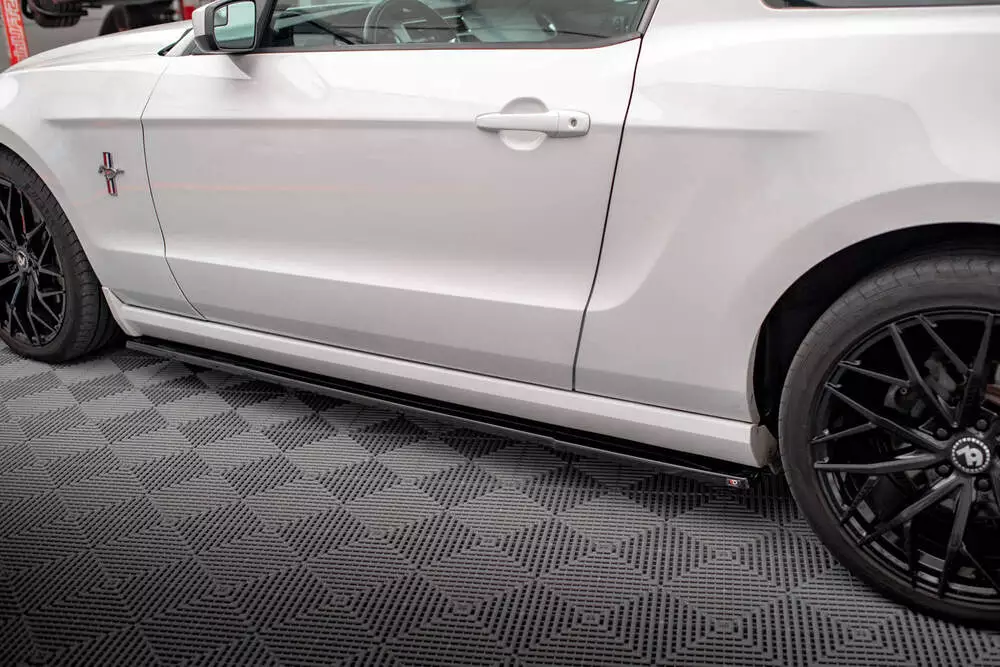 Side Skirts Diffusers Ford Mustang Mk5 Facelift - Image 3