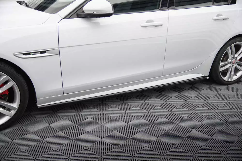 Side Skirts Diffusers Jaguar Xe R-sport X760