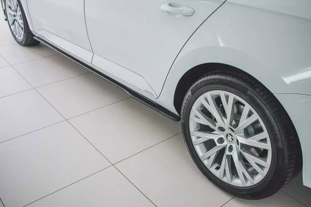 Side Skirts Diffusers Skoda Superb Liftback / Combi Mk3 Facelift - Image 2