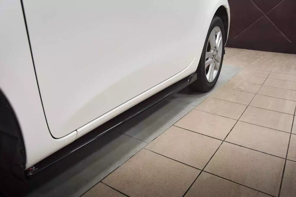 Side Skirts Diffusers Toyota Iq - Image 3