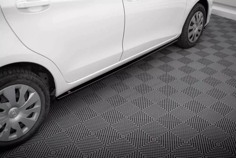 Side Skirts Diffusers Toyota Yaris Mk3 Facelift - Image 2