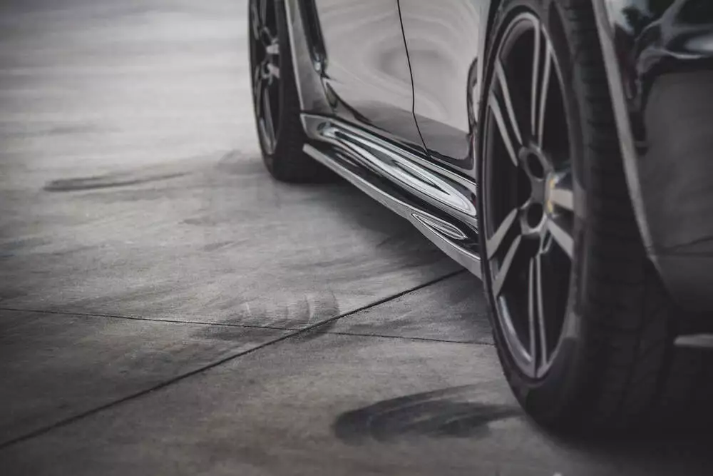 Side Skirts Diffusers V.1 Porsche Panamera Turbo 970 Facelift - Image 4
