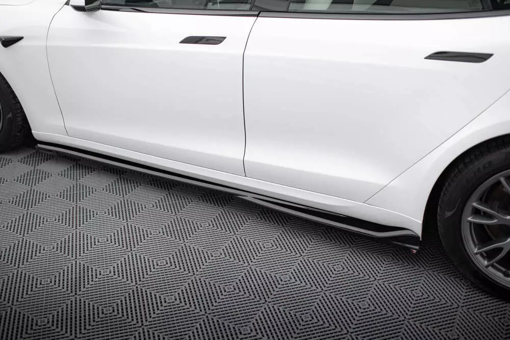 Side Skirts Diffusers V.1 Tesla Model S Plaid Mk1 Facelift - Image 3