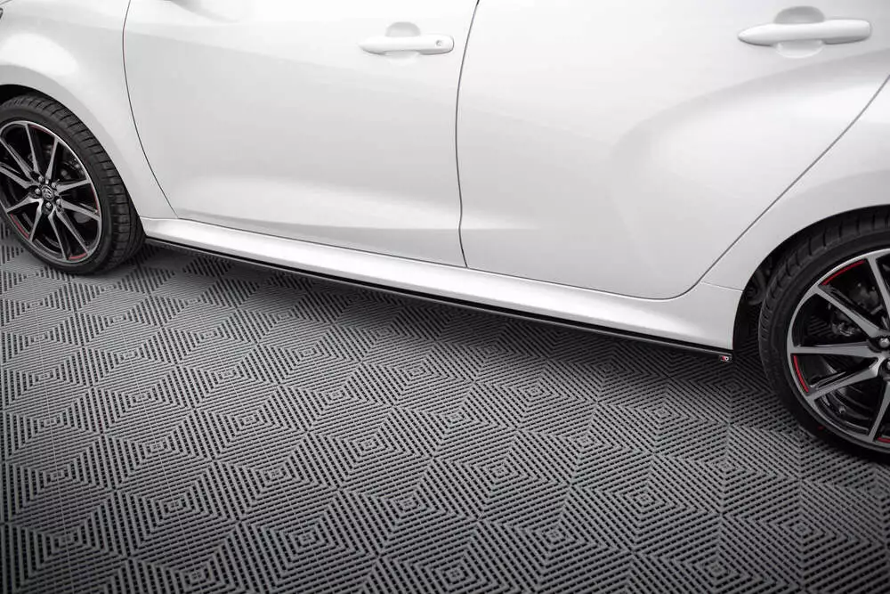 Side Skirts Diffusers V.2 Toyota Yaris Mk4 - Image 3