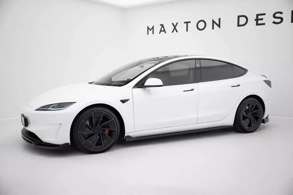 Side Skirts Diffusers V.3 Tesla Model 3 Performance Mk1 Facelift - Image 2