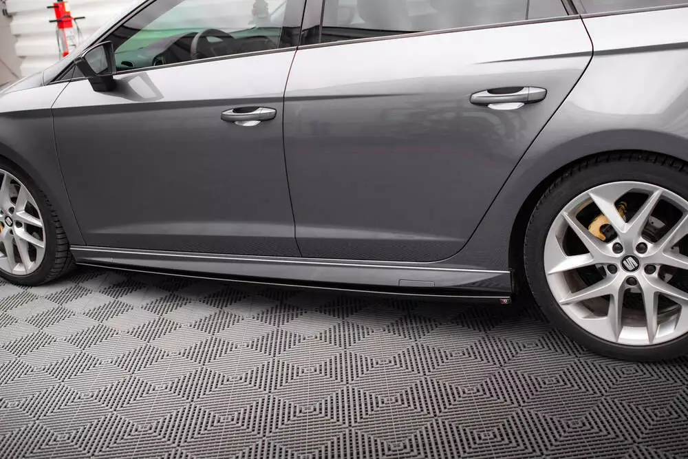 Side Skirts Diffusers V.5 Seat Leon Cupra / Fr / Standard Mk3 / Mk3 Facelift - Image 3