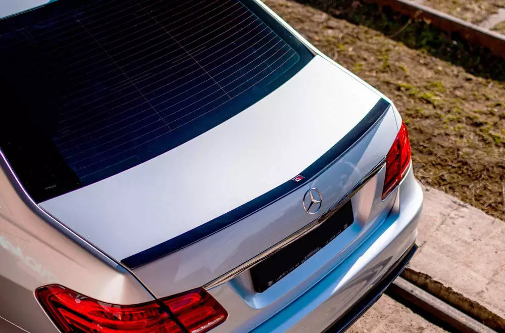 Spoiler Cap Mercedes-benz E63 Amg / Amg-line / Standard Sedan W212 Facelift - Image 5