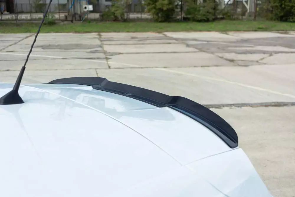 Spoiler Cap Renault Megane Iv Rs - Image 2